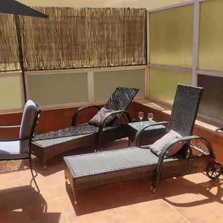 Апартаменты Hotel Pyr, Spacious Studio With A Big Terrace Фуэнхирола